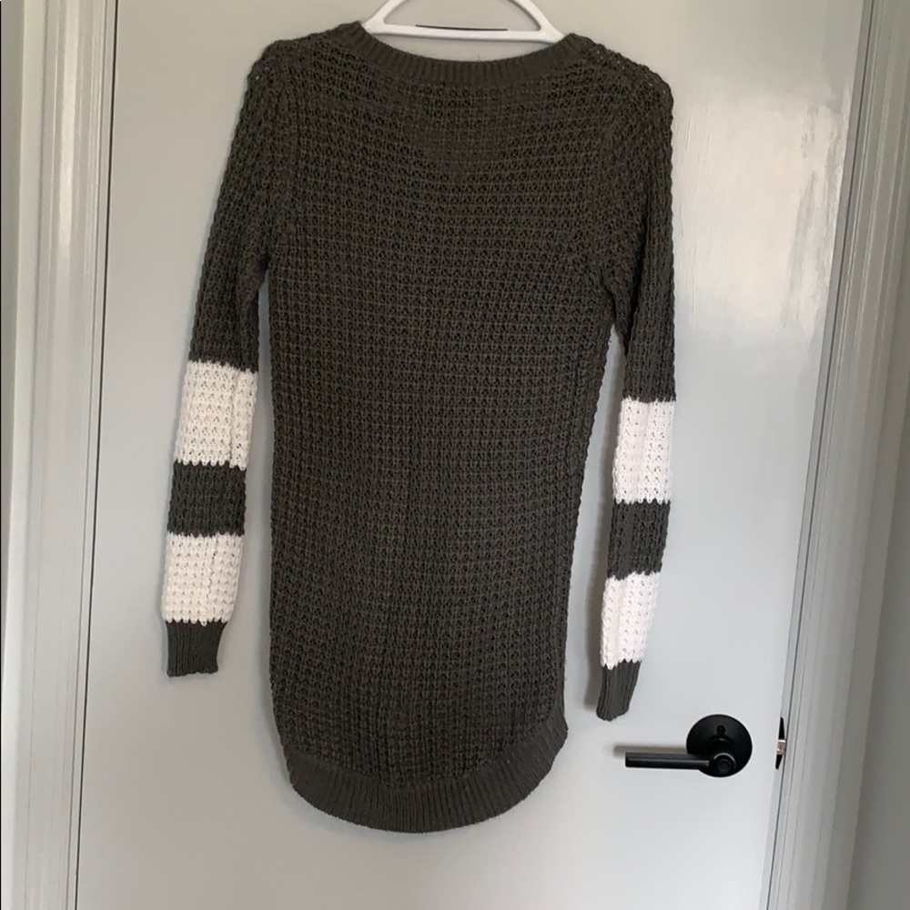 Sweater - Picture 2 of 2